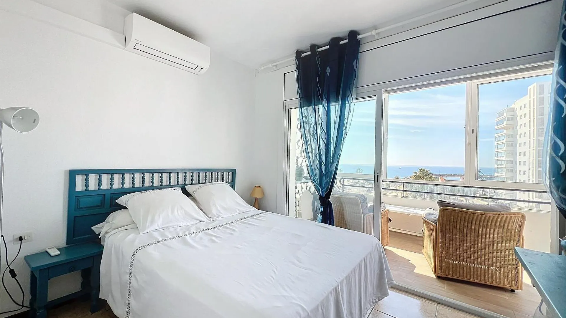 Gran Canal - Apartamento Visto Al Mar, 50 M De La Roses 0*,