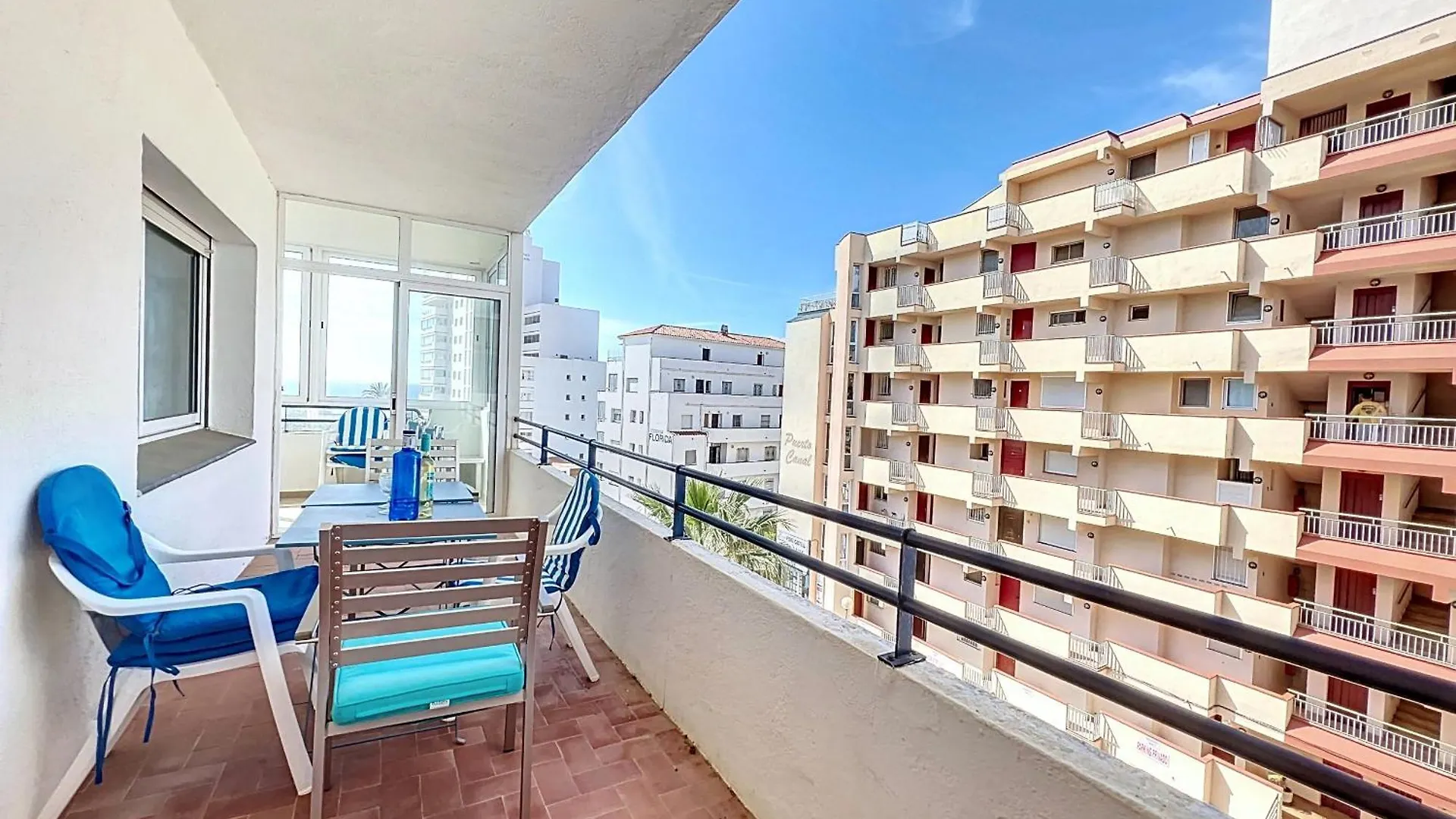 Gran Canal - Apartamento Visto Al Mar, 50 M De La Roses 0*,  Spain