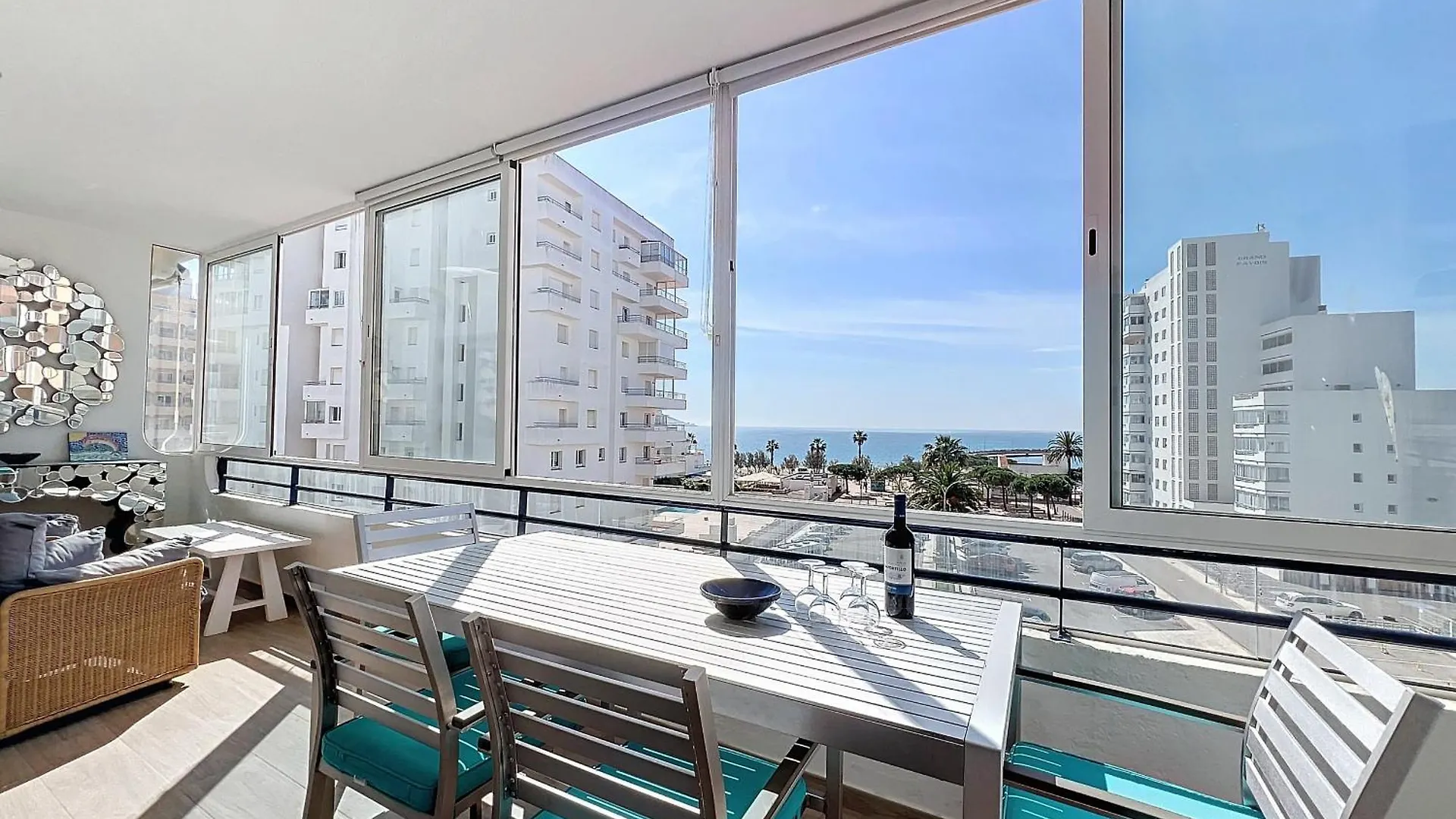 Gran Canal - Apartamento Visto Al Mar, 50 M De La Roses 0*,  Spain